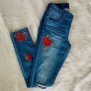 Rose covered skinny jeans